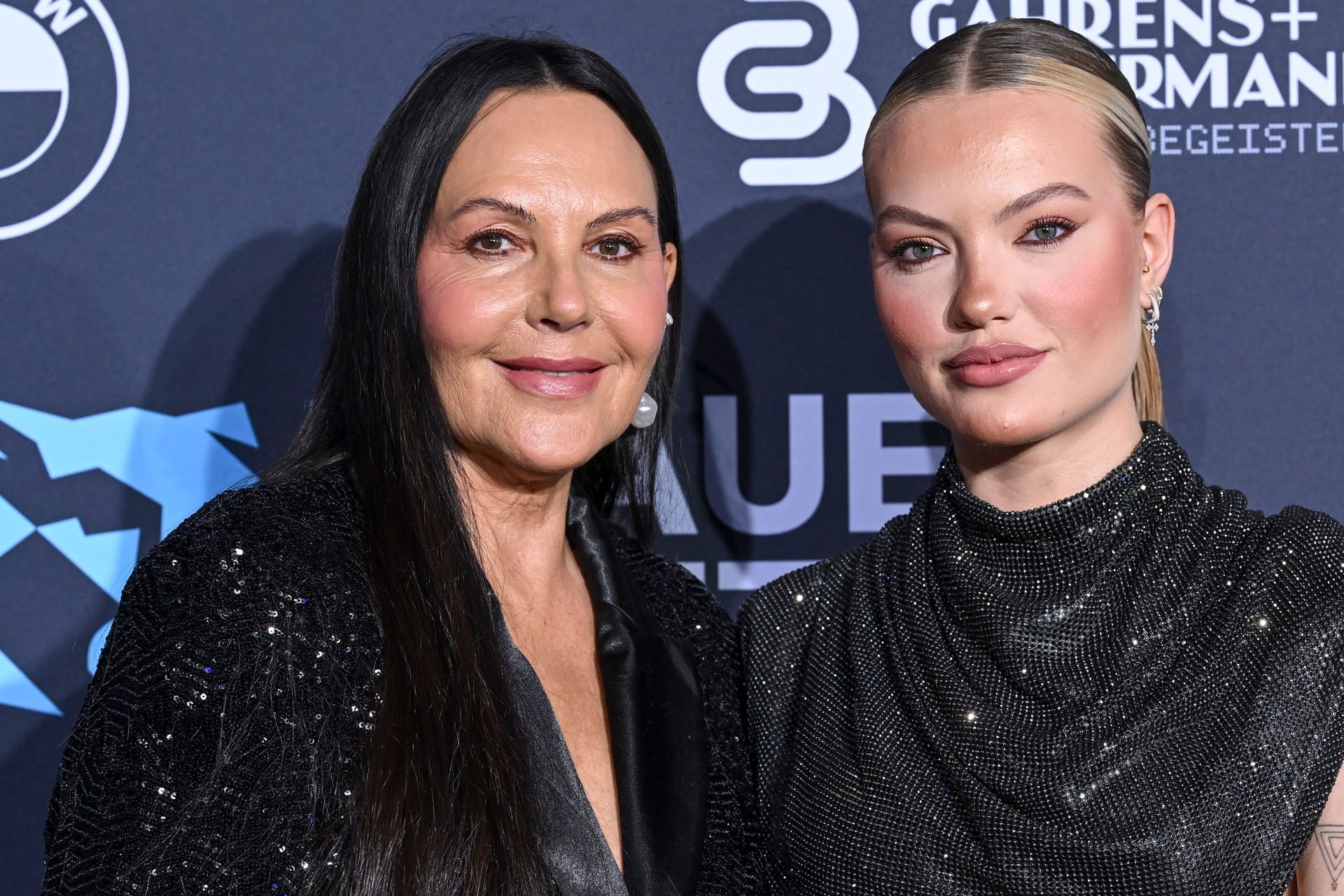 Natascha und Cheyenne Ochsenknecht: Die Mutter steht ihrer Tochter bei.
