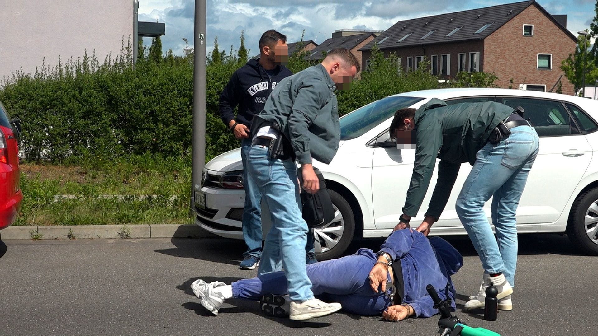 Hamburg Neugraben - Festnahme durch Zielfahnder