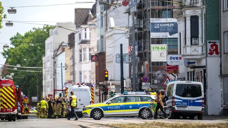 Beim Brand sind vier Menschen teils lebensgefährlich verletzt worden.