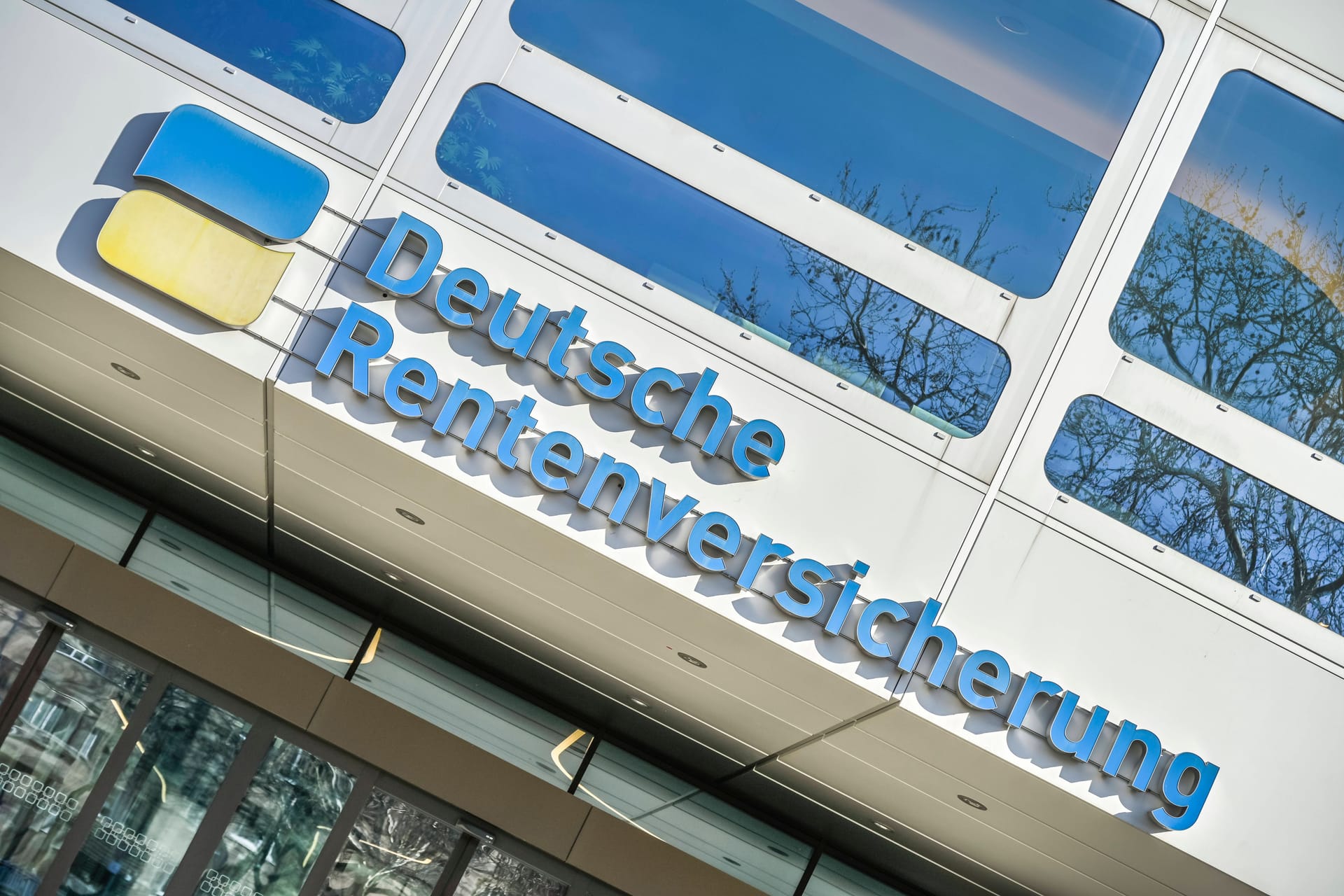 Deutsche Rentenversicherung: Die Bundeszuschüsse sind zuletzt um rund 40 Milliarden Euro zu gering ausgefallen.