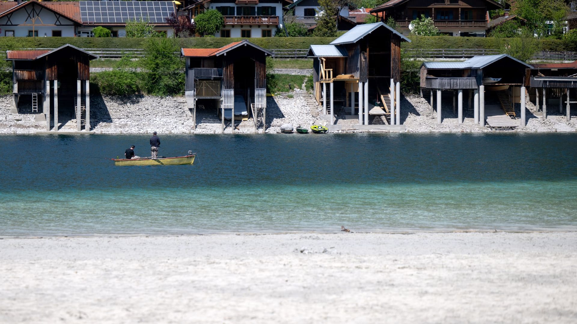 Niedrigwasser am Walchensee Niedrigwasser am Walchensee