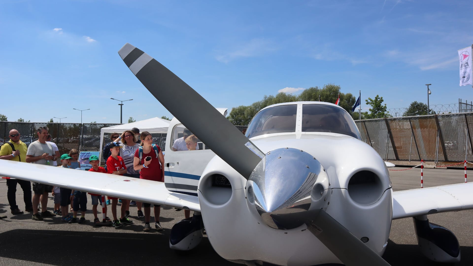 Flughafenfest in Nürnberg (Archivbild): Wunder der Technik gibt es hier aus nächster Nähe zu sehen.
