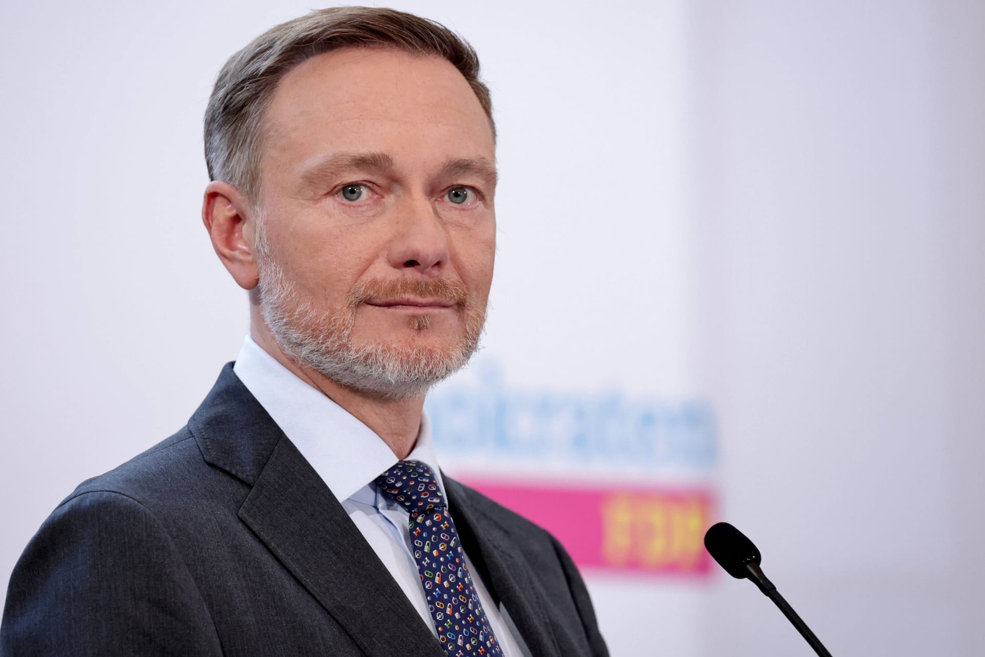 Christian Lindner: Er fehlte beim Zapfenstreich für Olaf Scholz.