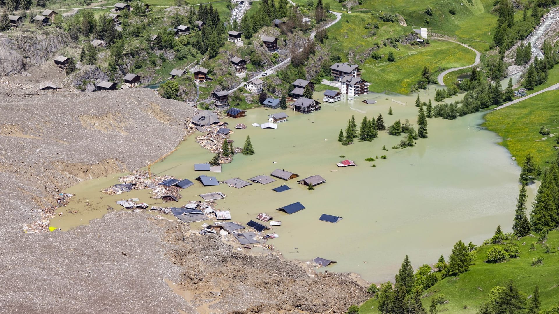 Gletscherabbruch im Wallis Gletscherabbruch im Wallis