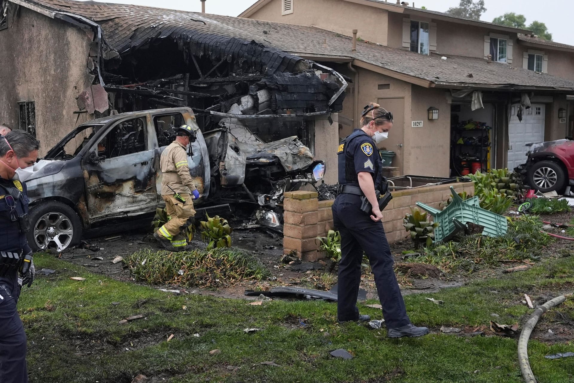 APTOPIX Plane-Crash-San-Diego APTOPIX Plane-Crash-San-Diego