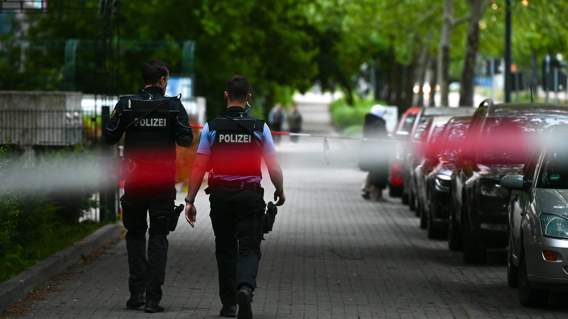 Attacke vor Wohnblock in Halle-Neustadt Attacke vor Wohnblock in Halle-Neustadt