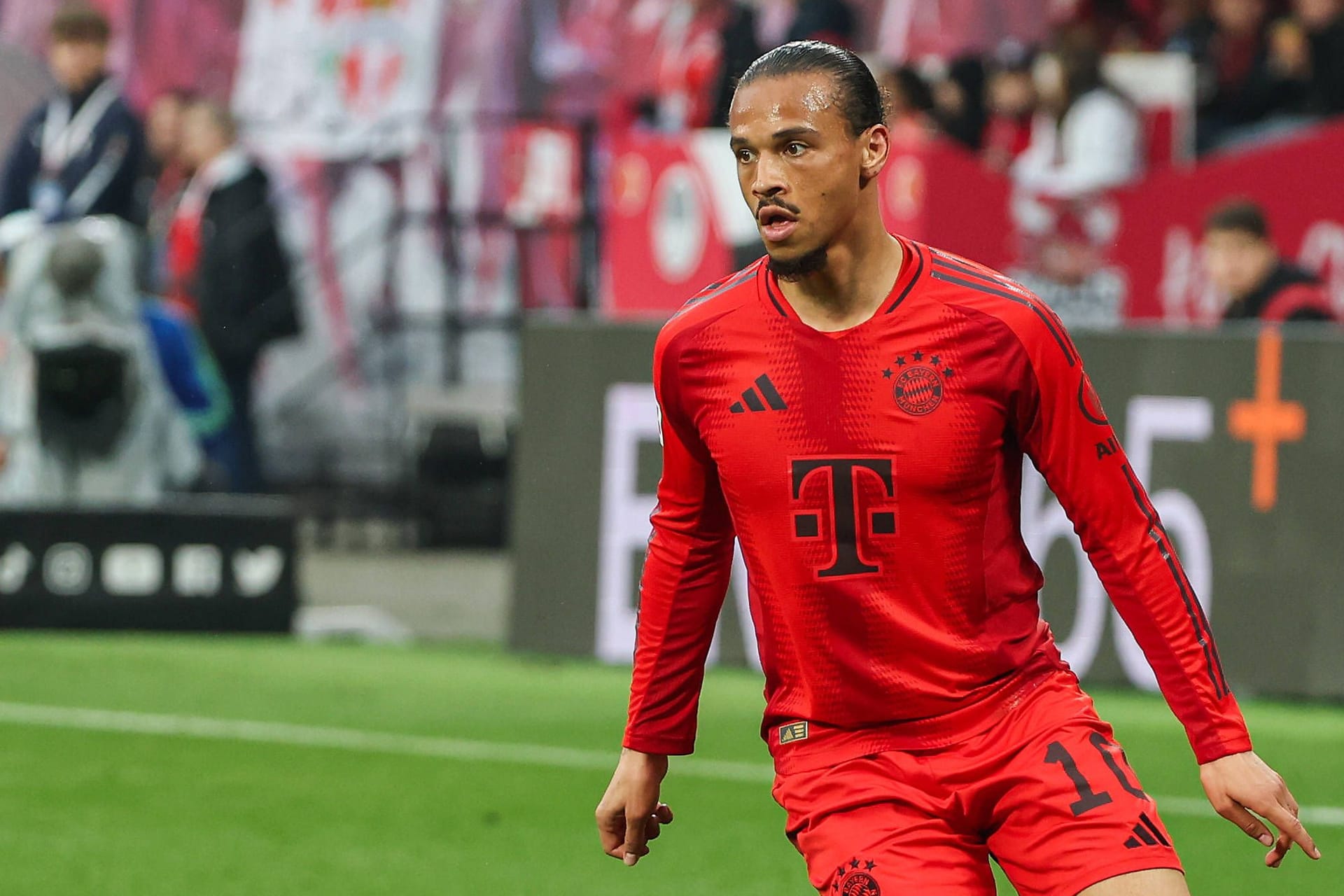 Leroy Sané: Läuft er auch nächstes Jahr im Trikot des FC Bayern auf?
