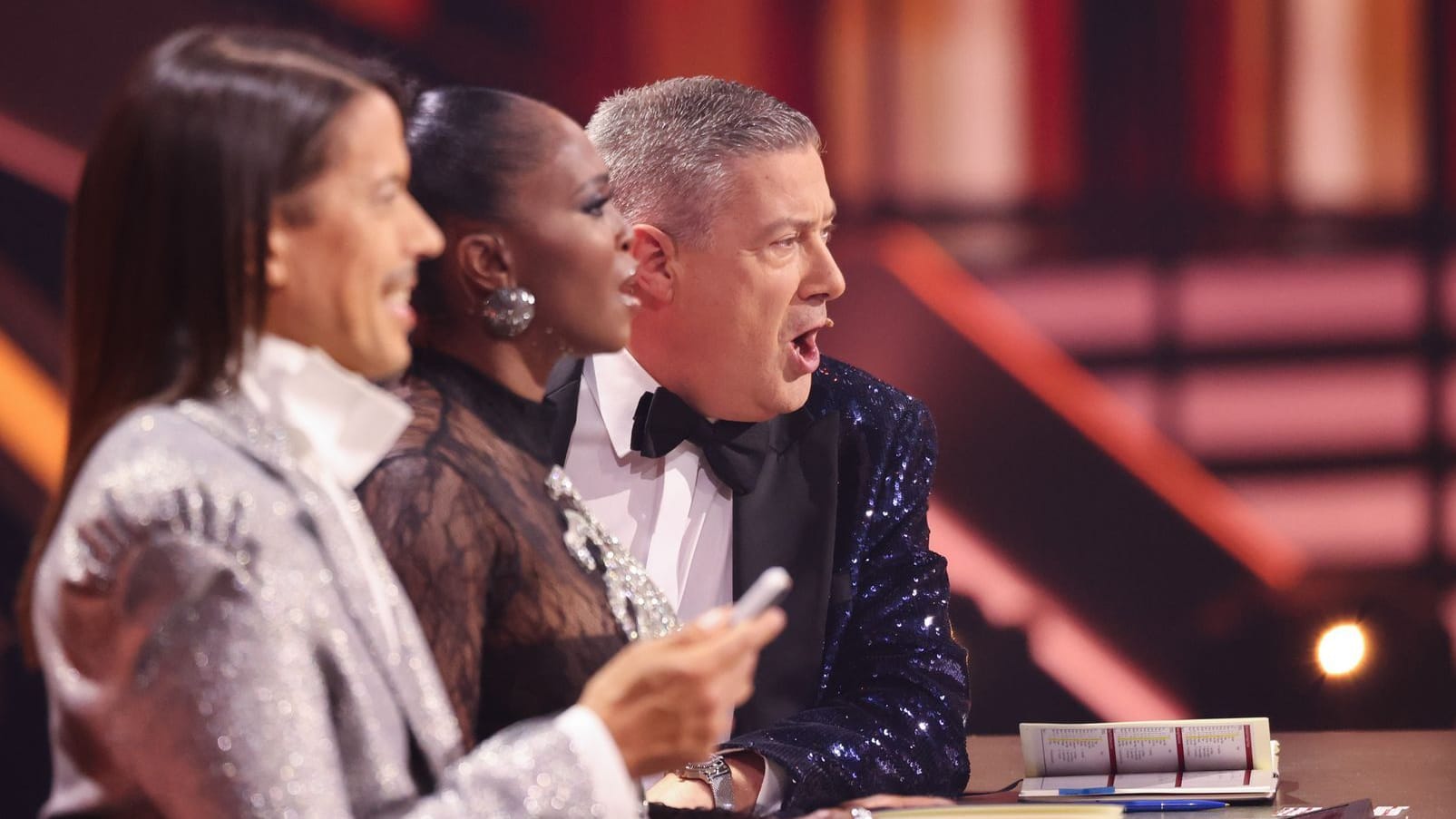 Die "Let's Dance"-Jury: Jorge González, Motsi Mabuse und Joachim Llambi. Die "Let's Dance"-Jury: Jorge González, Motsi Mabuse und Joachim Llambi.