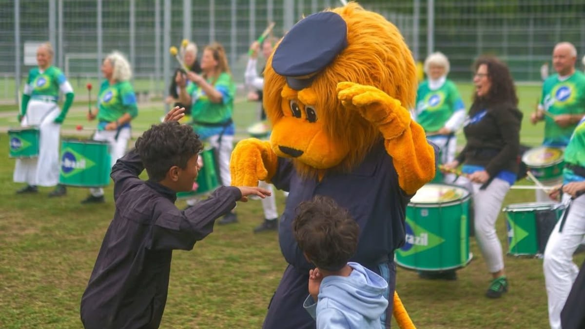 Gemeinsam-F-reinander-Cup-M-nchner-Polizei-organisiert-Fu-ballturnier