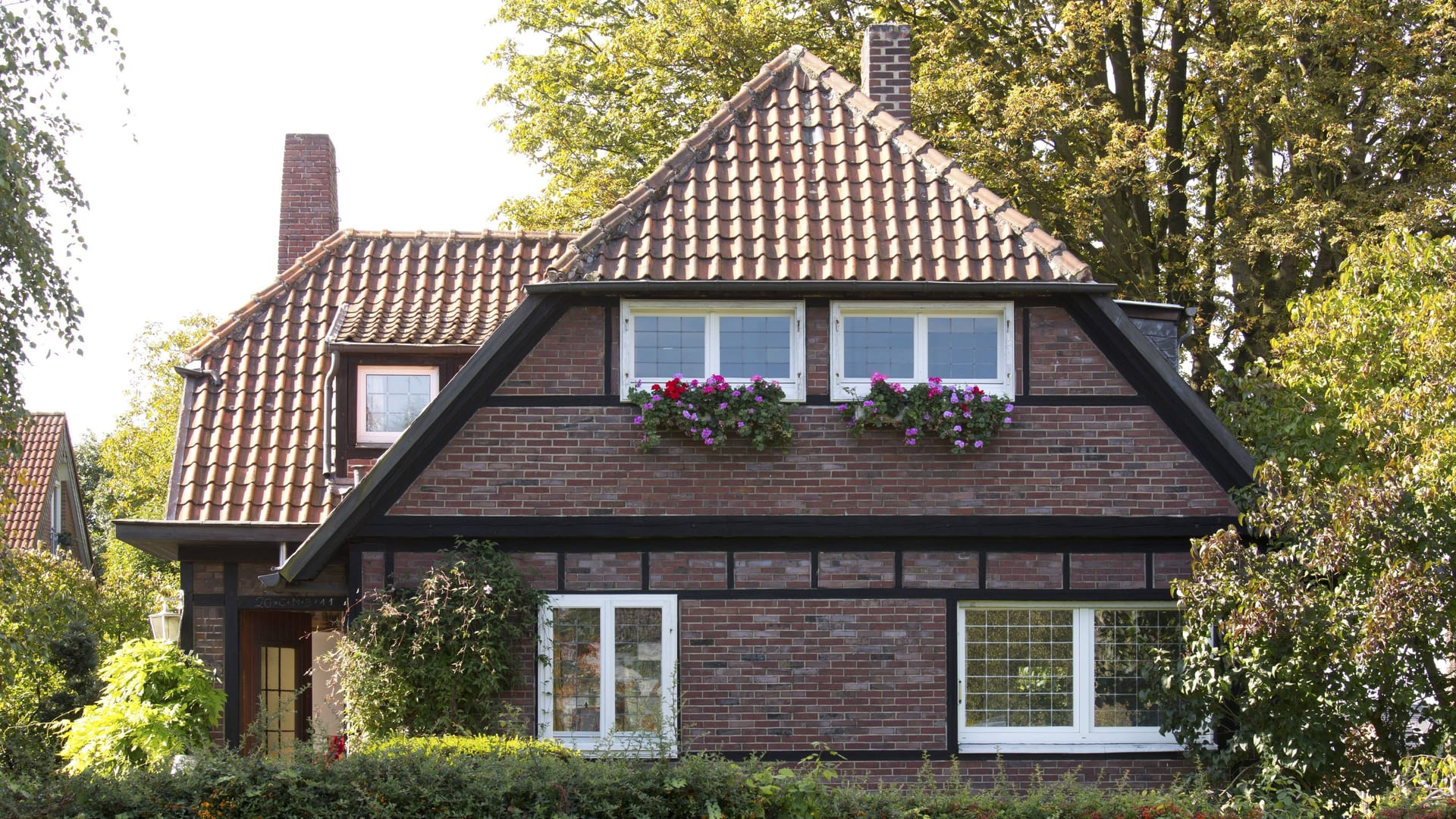 Einfamilienhaus aus dem Jahrgang 1933–1935: Häuser, die vor dem Zweiten Weltkrieg gebaut wurden, haben häufig mangelhafte Kellerabdichtungen.