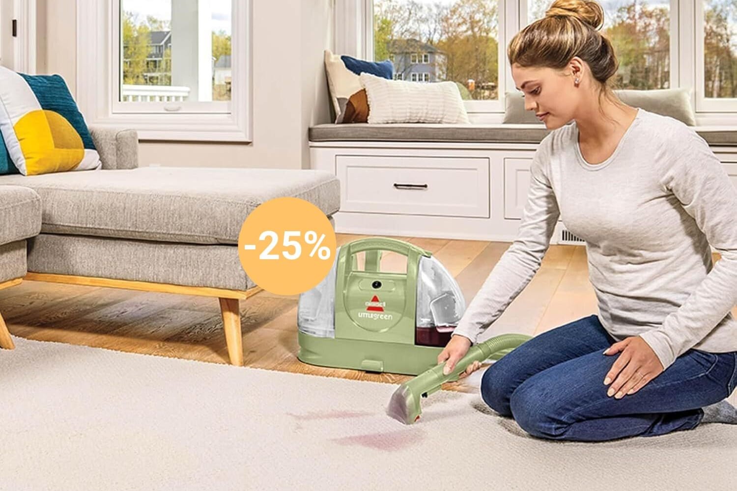 Amazon-Angebot: Mit dem handlichen Bissell-Polsterreiniger gehören Flecken und Verschmutzungen der Vergangenheit an.
