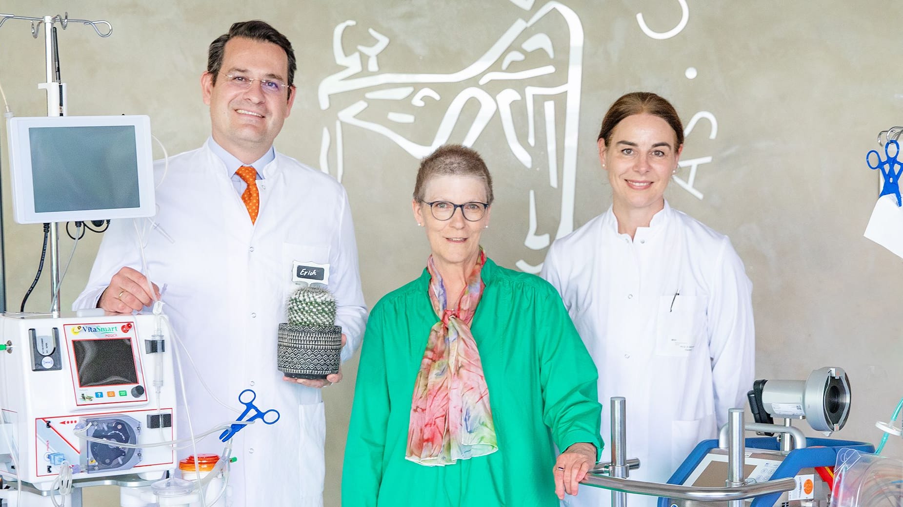 Prof. Dr. Moritz Schmelzle, Susanne Viehmeier und PD Dr. Anna Saborowski: Das MMH-Team schenkte der Patientin neue Hoffnung.