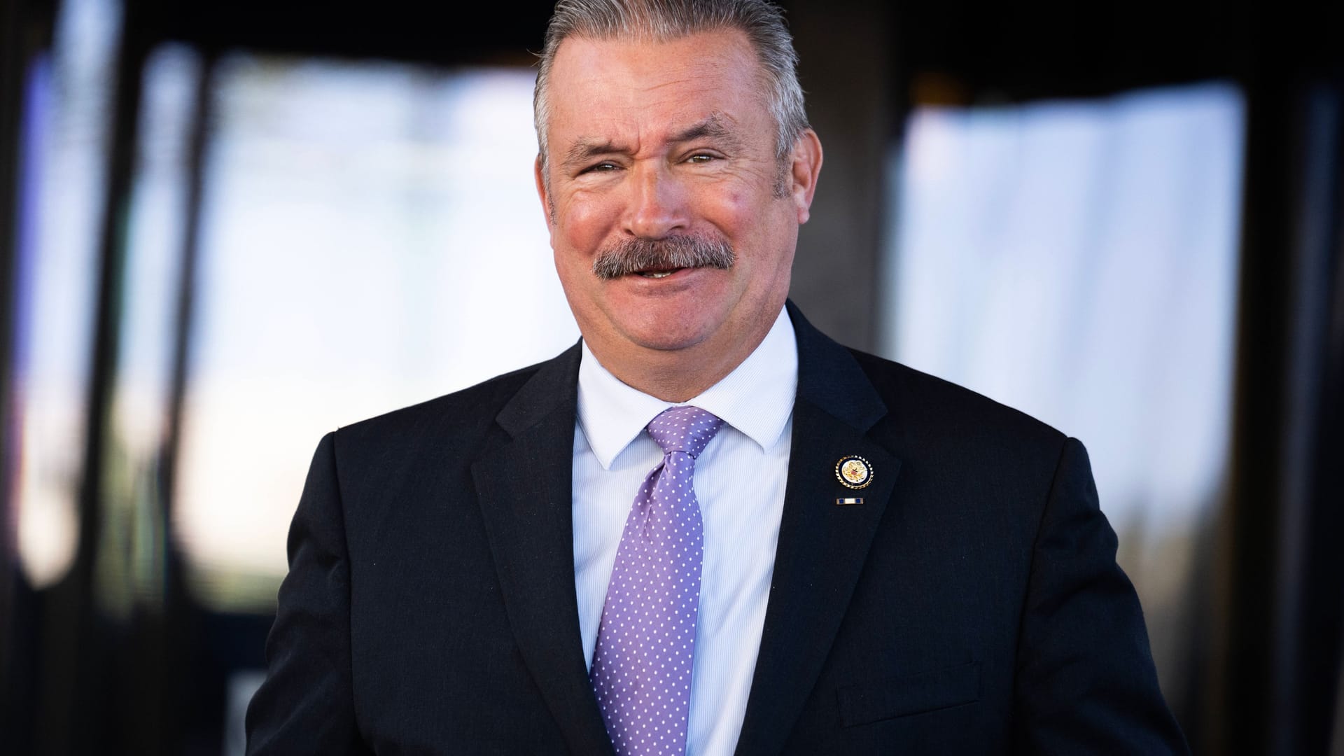 Der republikanische Abgeordnete Don Bacon vor dem Kapitol in Washington, D.C.