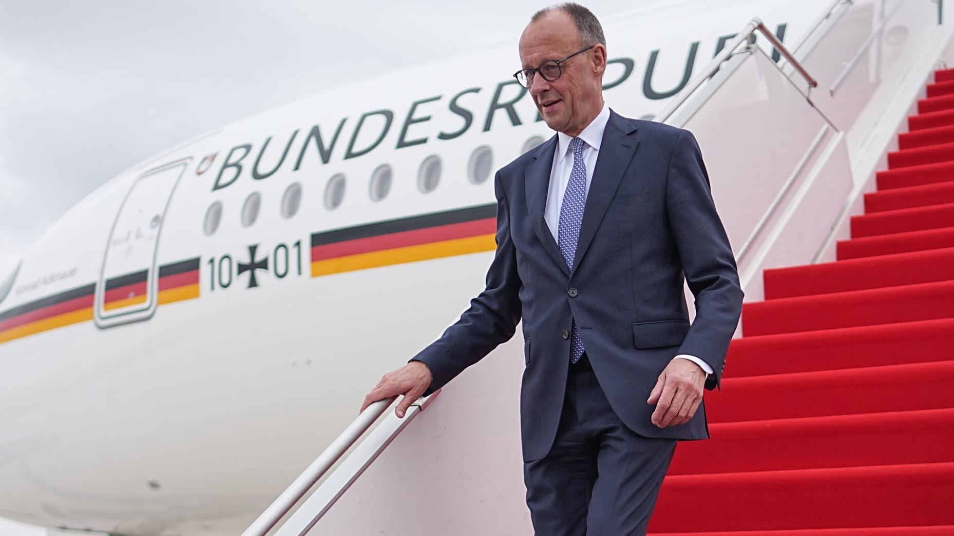 Bundeskanzler Merz reist nach Paris und Warschau