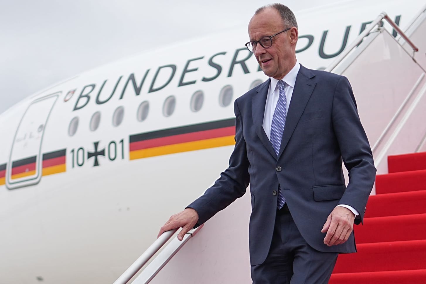 Bundeskanzler Merz reist nach Paris und Warschau