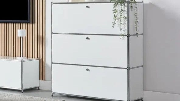 Schicke Optik zum kleinen Preis: Bei Aldi kostet dieses Metallregal nur 159 Euro. Schicke Optik zum kleinen Preis: Bei Aldi kostet dieses Metallregal nur 159 Euro.