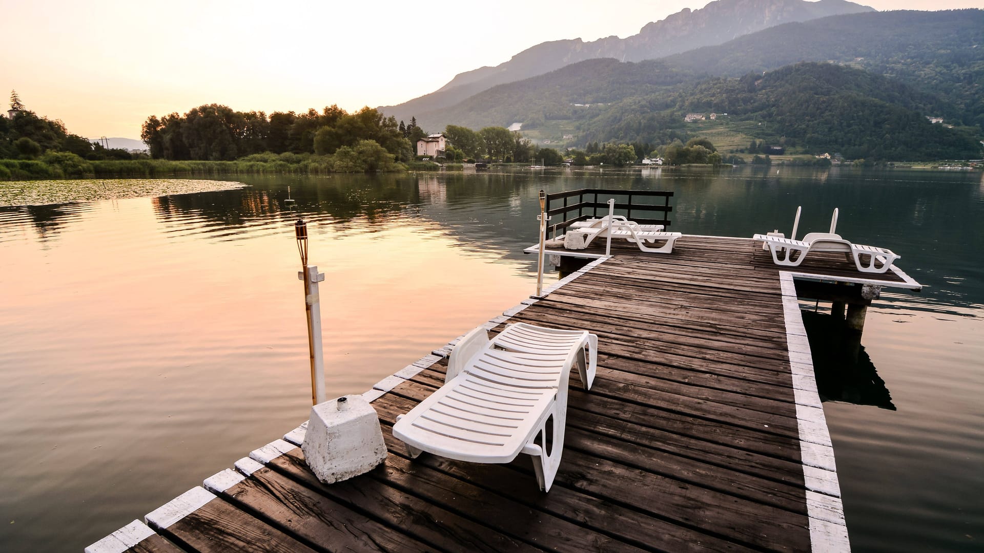 Lago di Caldonazzo: Der See erhielt eine Blaue Flagge für seine gute Wasserqualität.