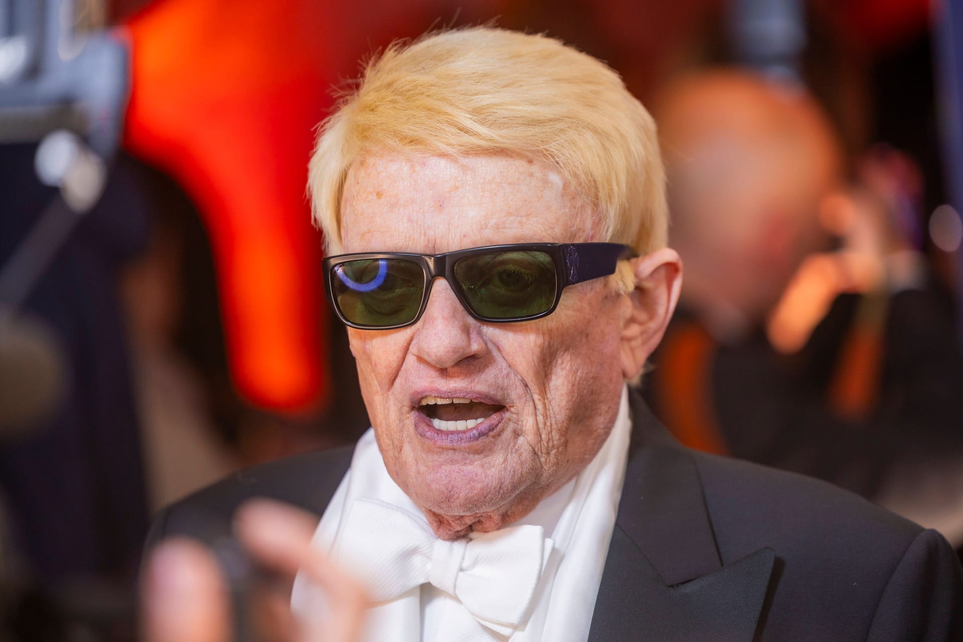 Heino: Der Volksmusikstar wird zum Ballermannsänger.