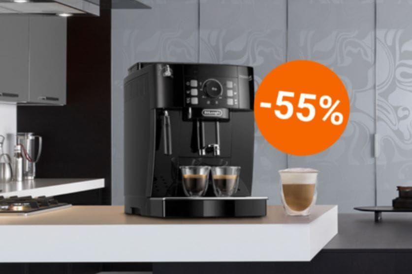 Jetzt zugreifen: Der De'Longhi-Kaffeevollautomat ist derzeit im Aldi-Onlineshop um über 50 Prozent reduziert.