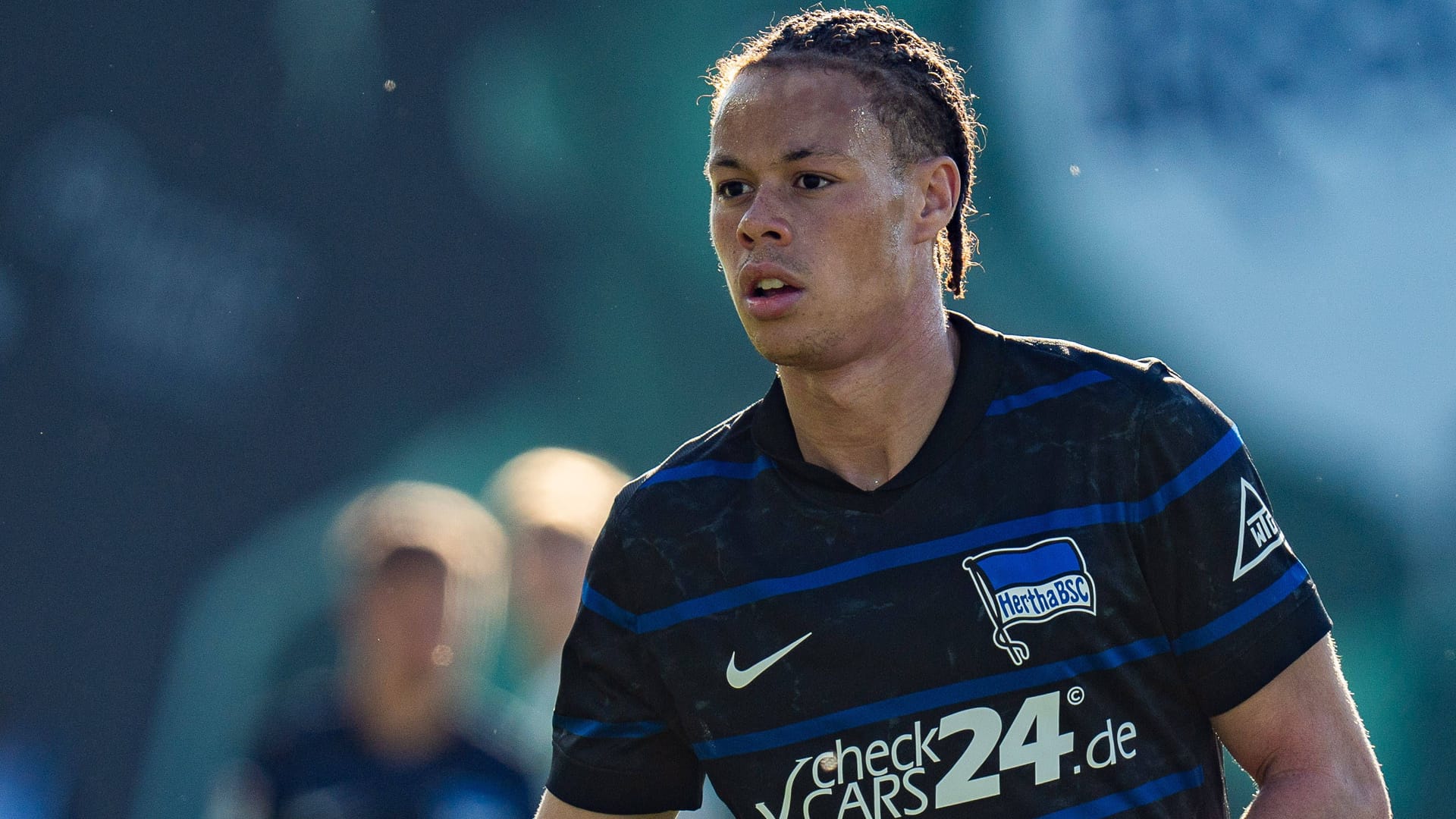 Auf dem Sprung in die Bundesliga? Derry Scherhant debütierte erst 2022 bei den Hertha-Profis. Auf dem Sprung in die Bundesliga? Derry Scherhant debütierte erst 2022 bei den Hertha-Profis.
