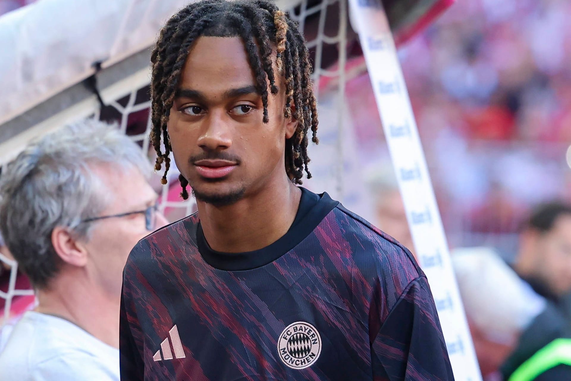 Jonah Kusi-Asare: Der junge Schwede ist ein Perspektivspieler beim FC Bayern. Jonah Kusi-Asare: Der junge Schwede ist ein Perspektivspieler beim FC Bayern.