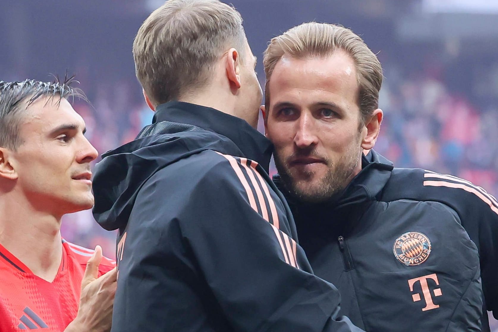 Harry Kane (r.): Der Torjäger hat seinen ersten Teamtitel sicher.