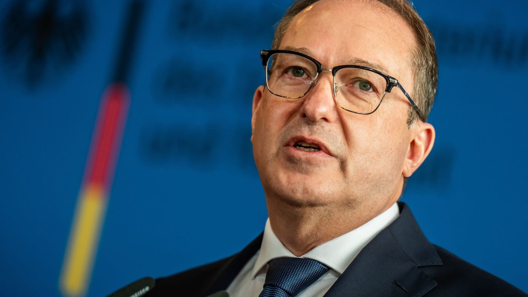 Verbot "Reichsbürger"-Gruppe - Statement Dobrindt Verbot "Reichsbürger"-Gruppe - Statement Dobrindt