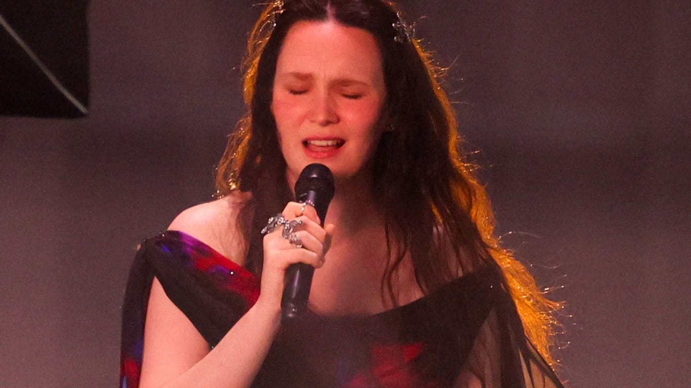 Zoe Me singt ihren Song "Voyage" beim ESC in der Schweiz.