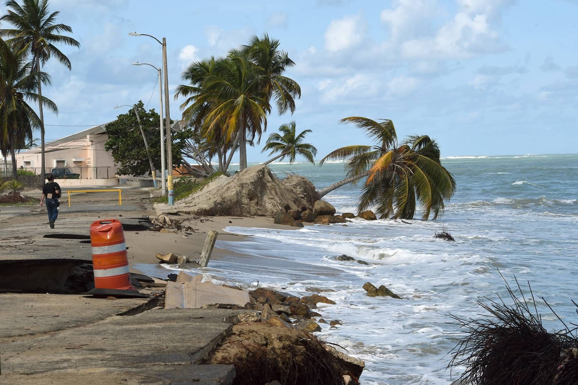 Küstenerosion in Puerto Rico (Symbolbild): Der ansteigende Meeresspiegel bedroht Strände weltweit.