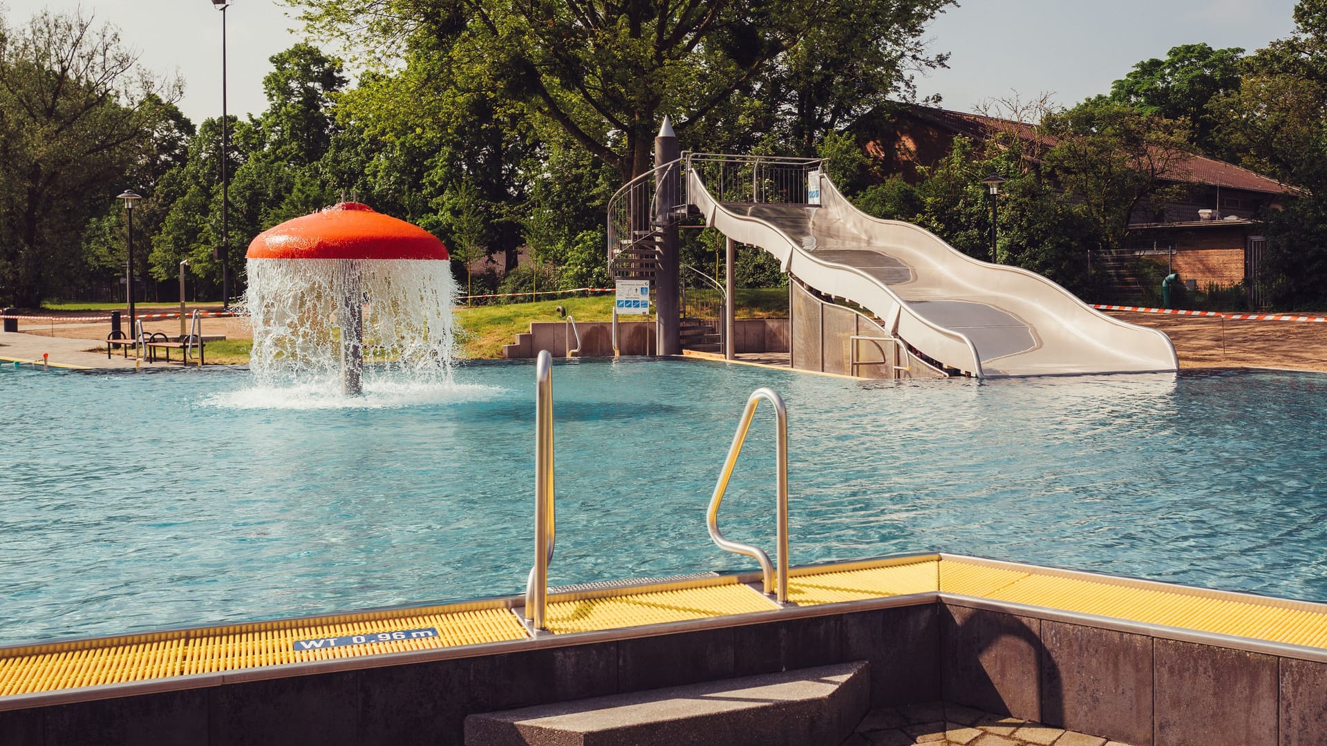 Das Freibad Benrath: Es ist bereit für den Saisonstart am 30. Mai. Das Freibad Benrath: Es ist bereit für den Saisonstart am 30. Mai.