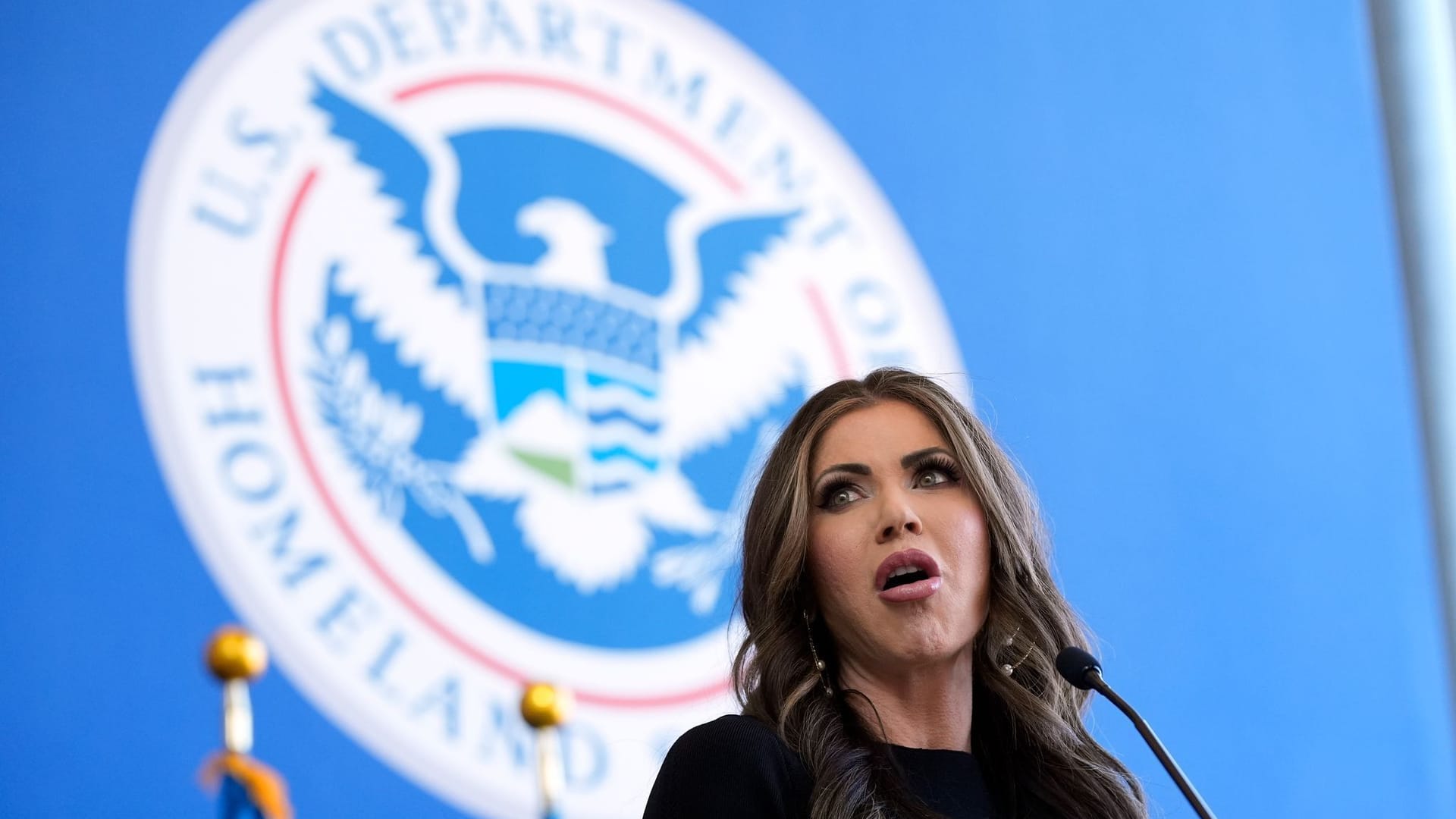 US-Regierung zahlt Migranten Geld bei freiwilliger Ausreise US-Regierung zahlt Migranten Geld bei freiwilliger Ausreise