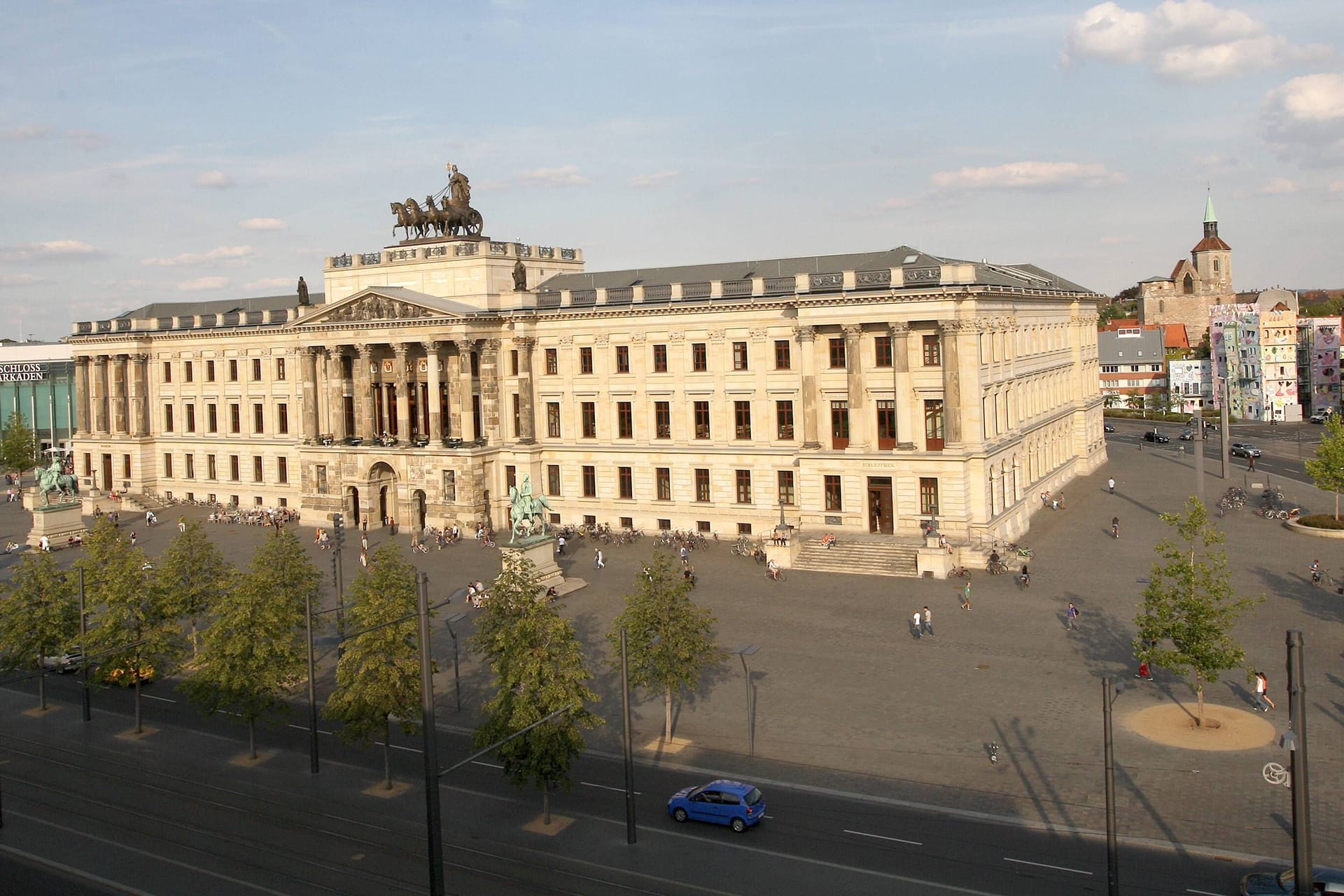 Schloss-Arkaden in Braunschweig (Archivfoto): Teile des Einkaufszentrums wurden wegen einem Polizeieinsatz abgesperrt.