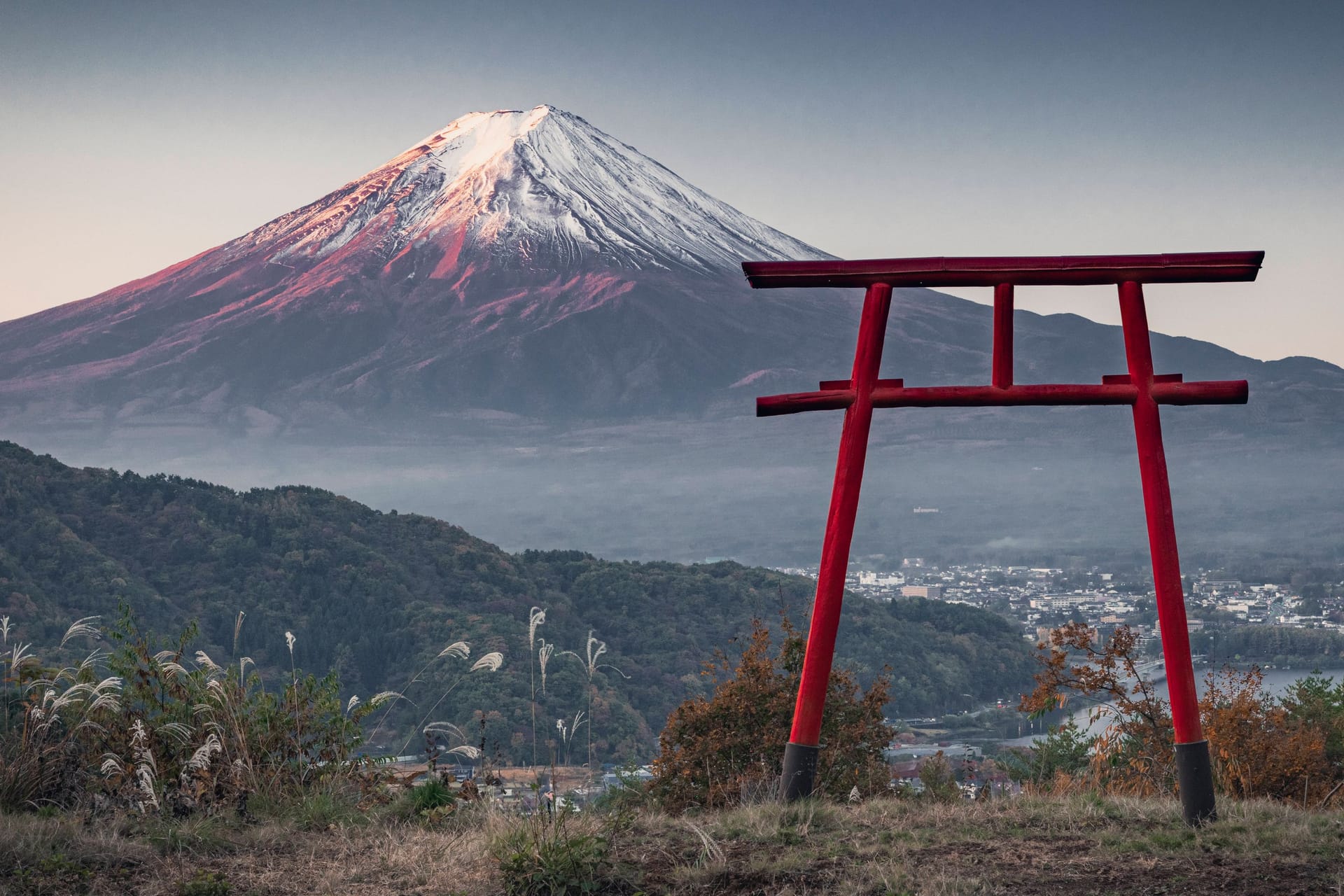 Blick auf den berühmten Berg Fuji in Japan (Symbolbild): Deutschland hat Japan mittlerweile als größter Gläubigerstaat der Welt überholt.