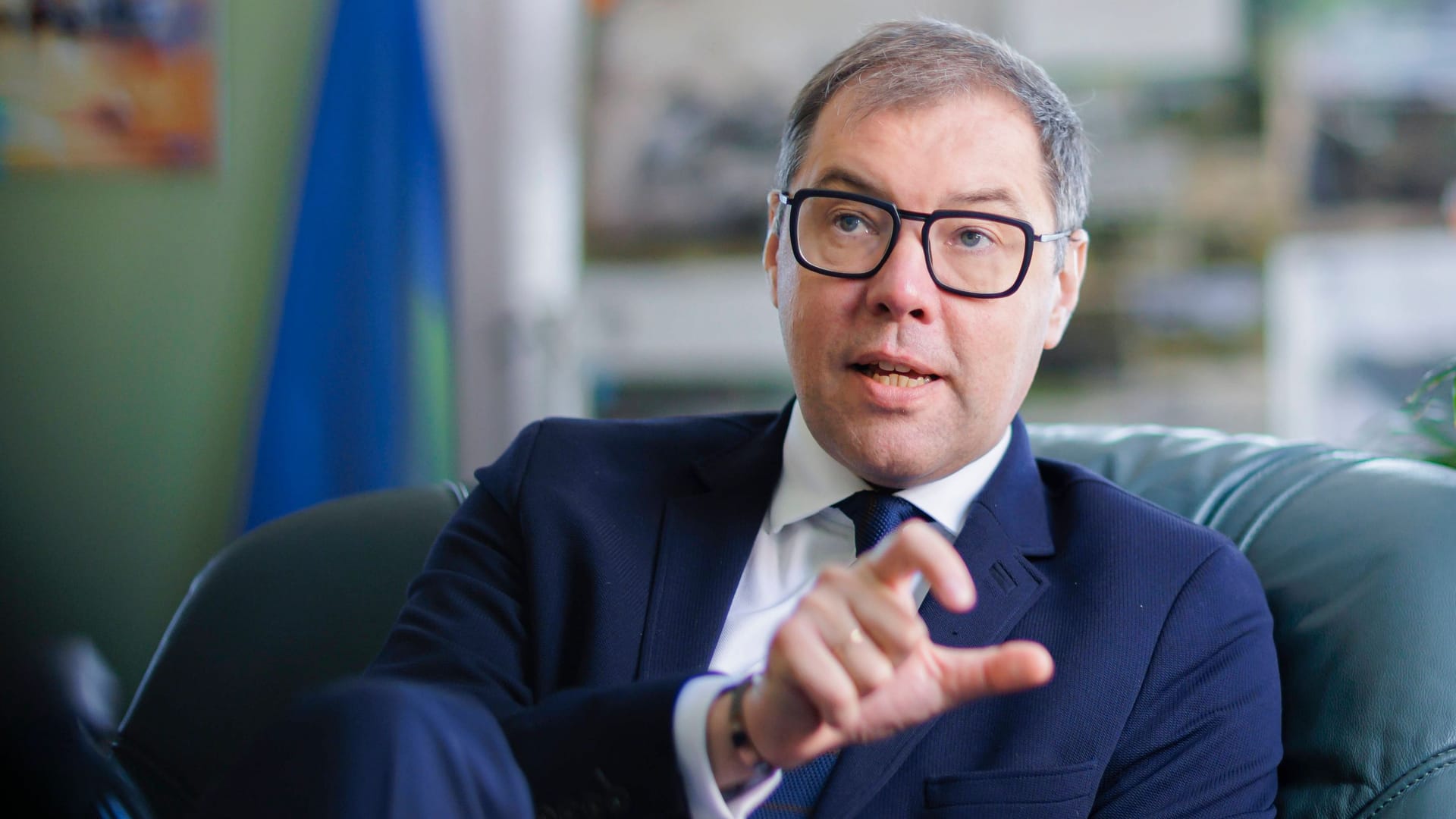 Oleksii Makeiev während eines Interviews in der Botschaft in Berlin (Archivbild).