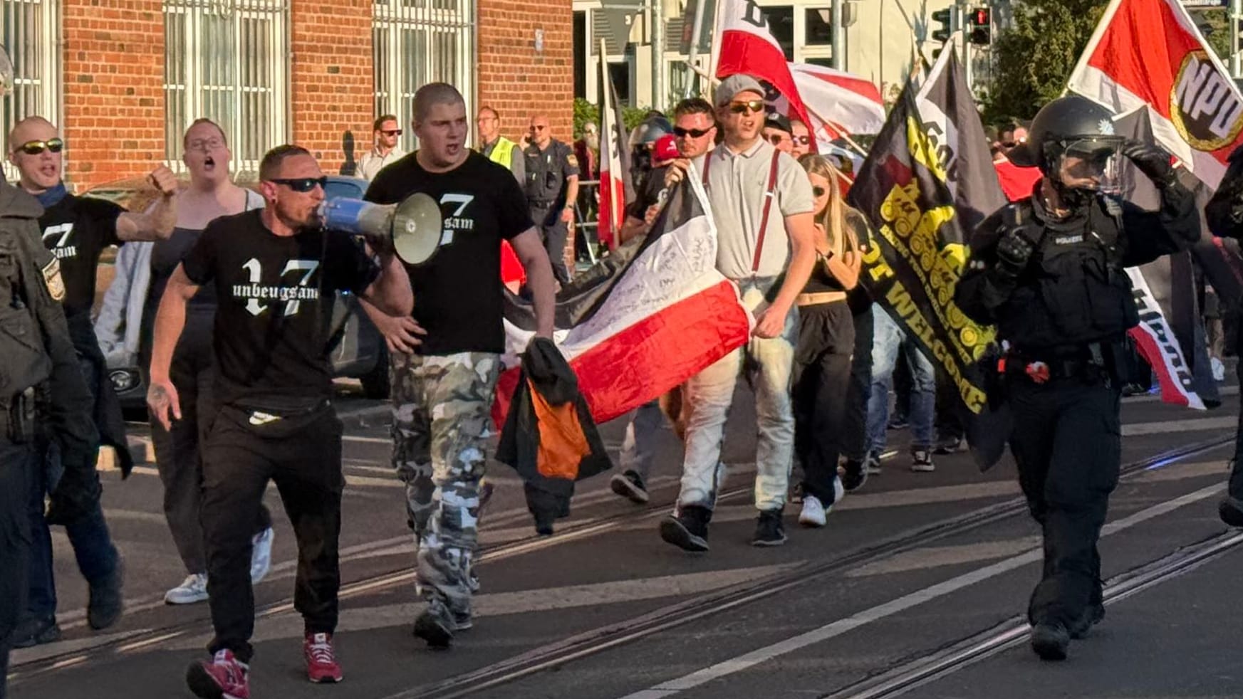Demonstration in Nürnberg: Die Polizei musste am Freitagabend mehrfach einschreiten.