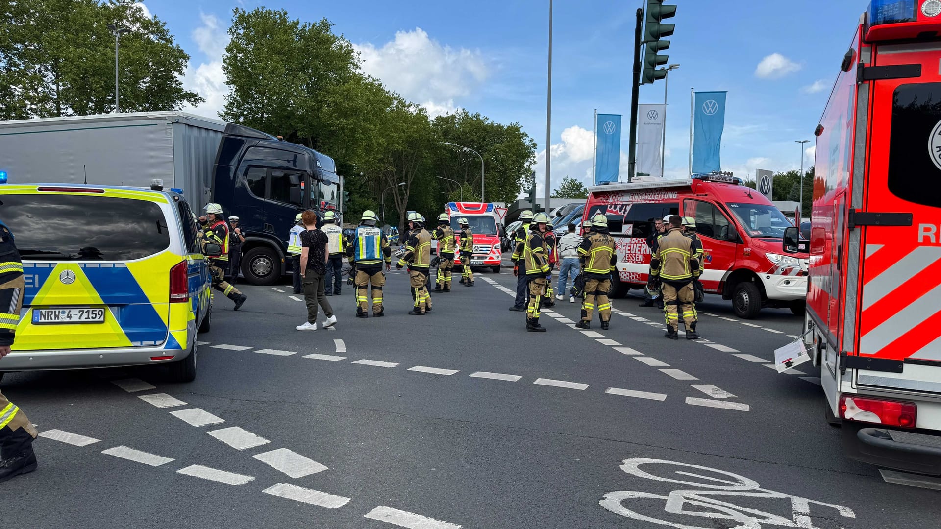 Essen: Rad vom LKW erfasst Essen: Rad vom LKW erfasst