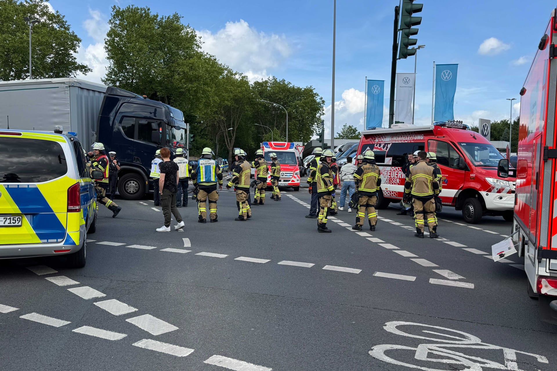 Essen: Rad vom LKW erfasst