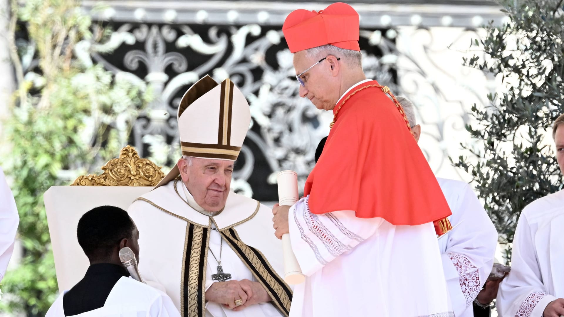 September 2023: Papst Franziskus ernennt Robert Francis Prevost zum Kardinal.