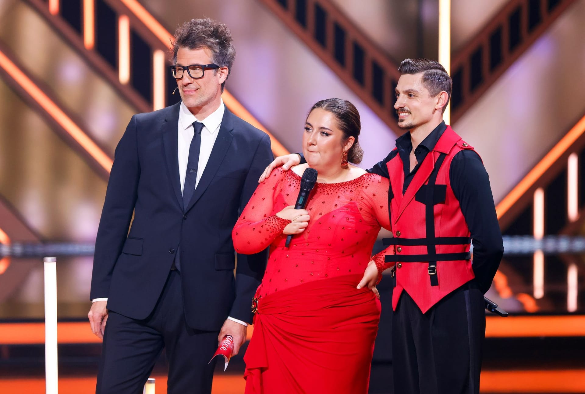 "Let's Dance": Sandra Safiulov alias "selfiesandra" (M.) ist im Halbfinale ausgeschieden.