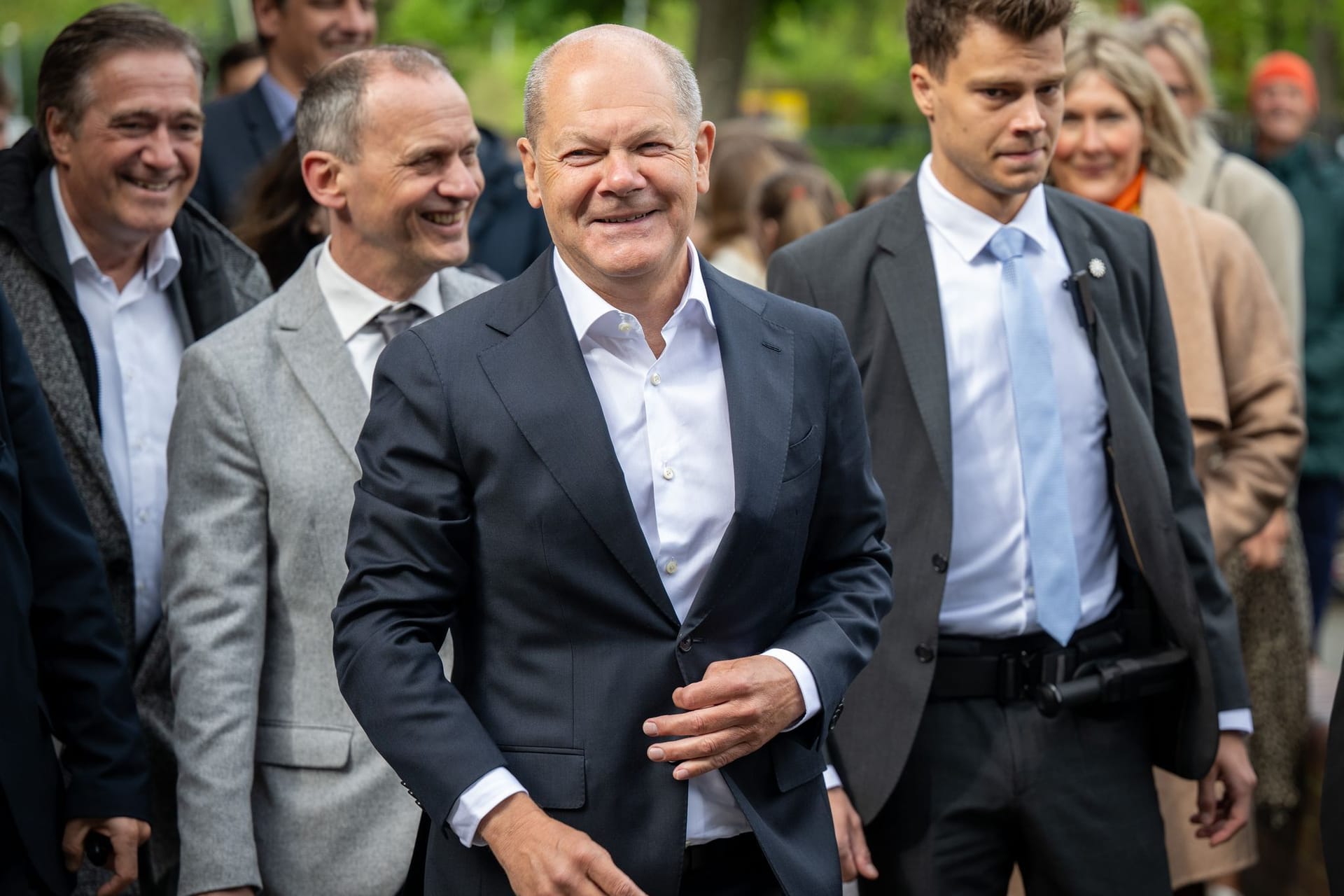 Bundeskanzler Scholz besucht Humboldt-Gymnasium Eichwalde