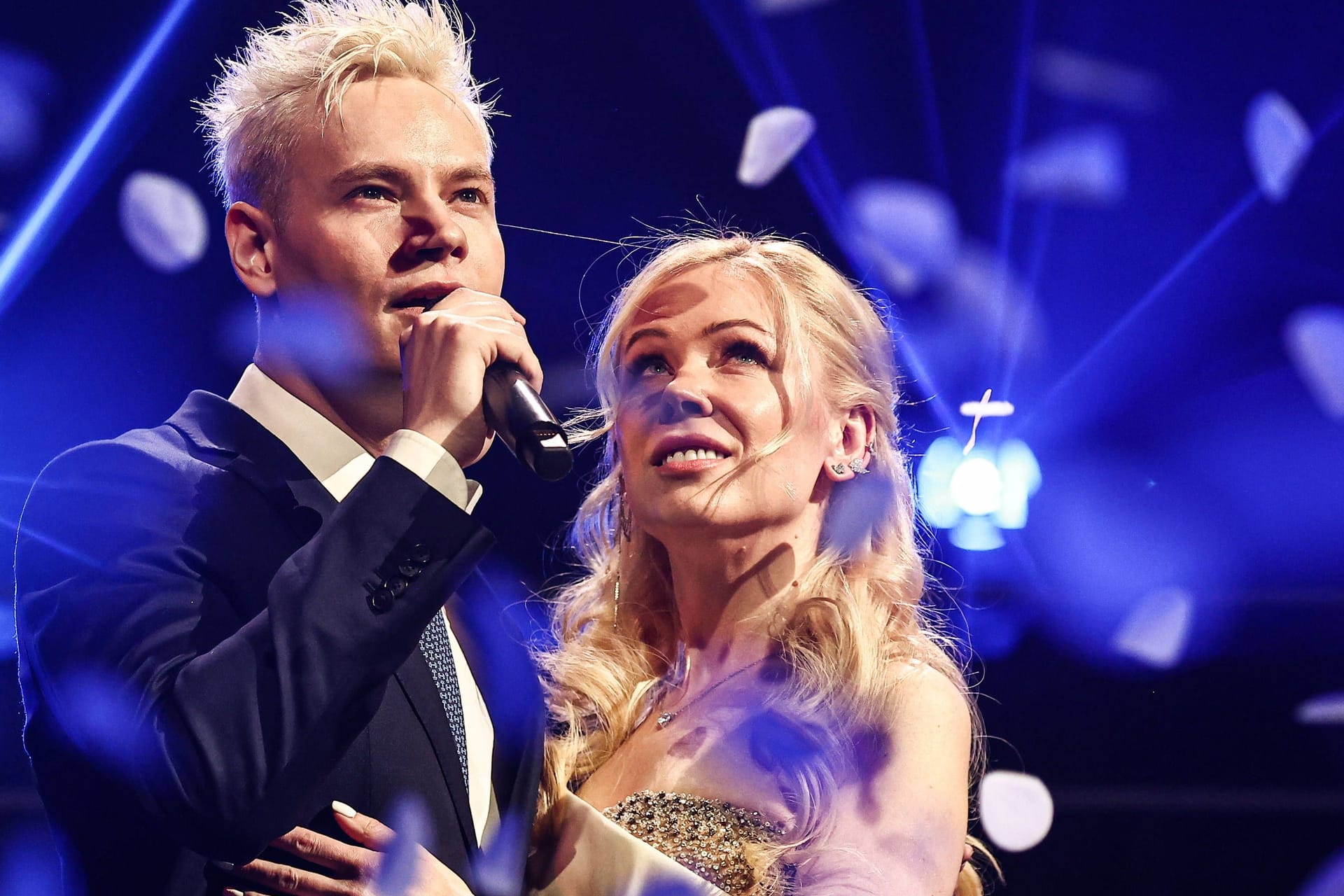 Shaman Yaroslav Dronov: Der Sänger, hier an der Seite von Aktivistin Yekaterina Mizulina, soll für Russland beim internationalen Musikwettbewerb vertreten.