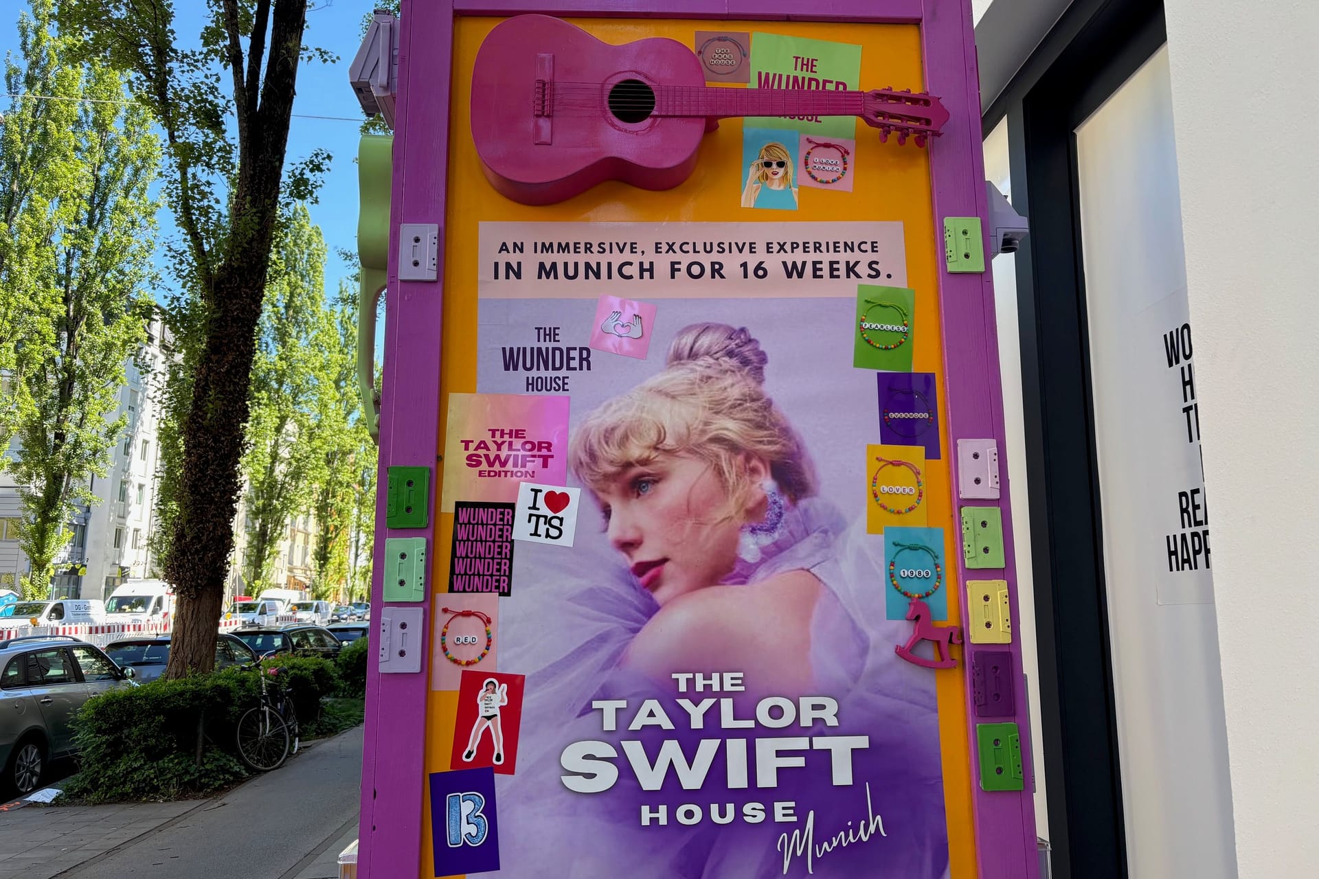 Taylor Swift in einer immersiven Ausstellung erleben und dabei neue Bekanntschaften machen: Das ist ab Ende Mai im "The Wunder House" möglich.