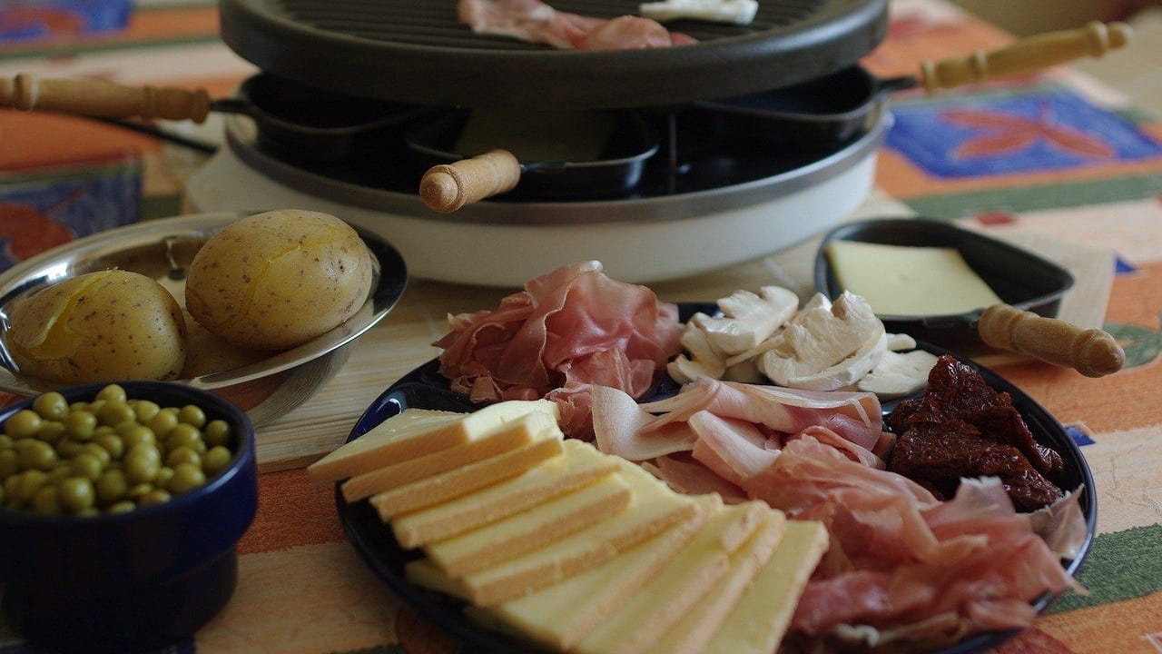 Kartoffeln, Schinken, Käse: Die Reste lassen sich gut in anderen Gerichten aufbrauchen. Kartoffeln, Schinken, Käse: Die Reste lassen sich gut in anderen Gerichten aufbrauchen.