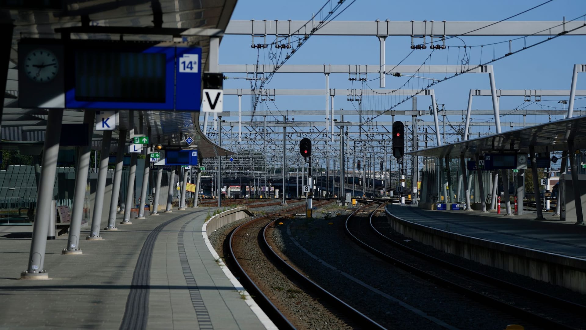 Streik bremst Bahnverkehr von Deutschland in Niederlande aus Streik bremst Bahnverkehr von Deutschland in Niederlande aus