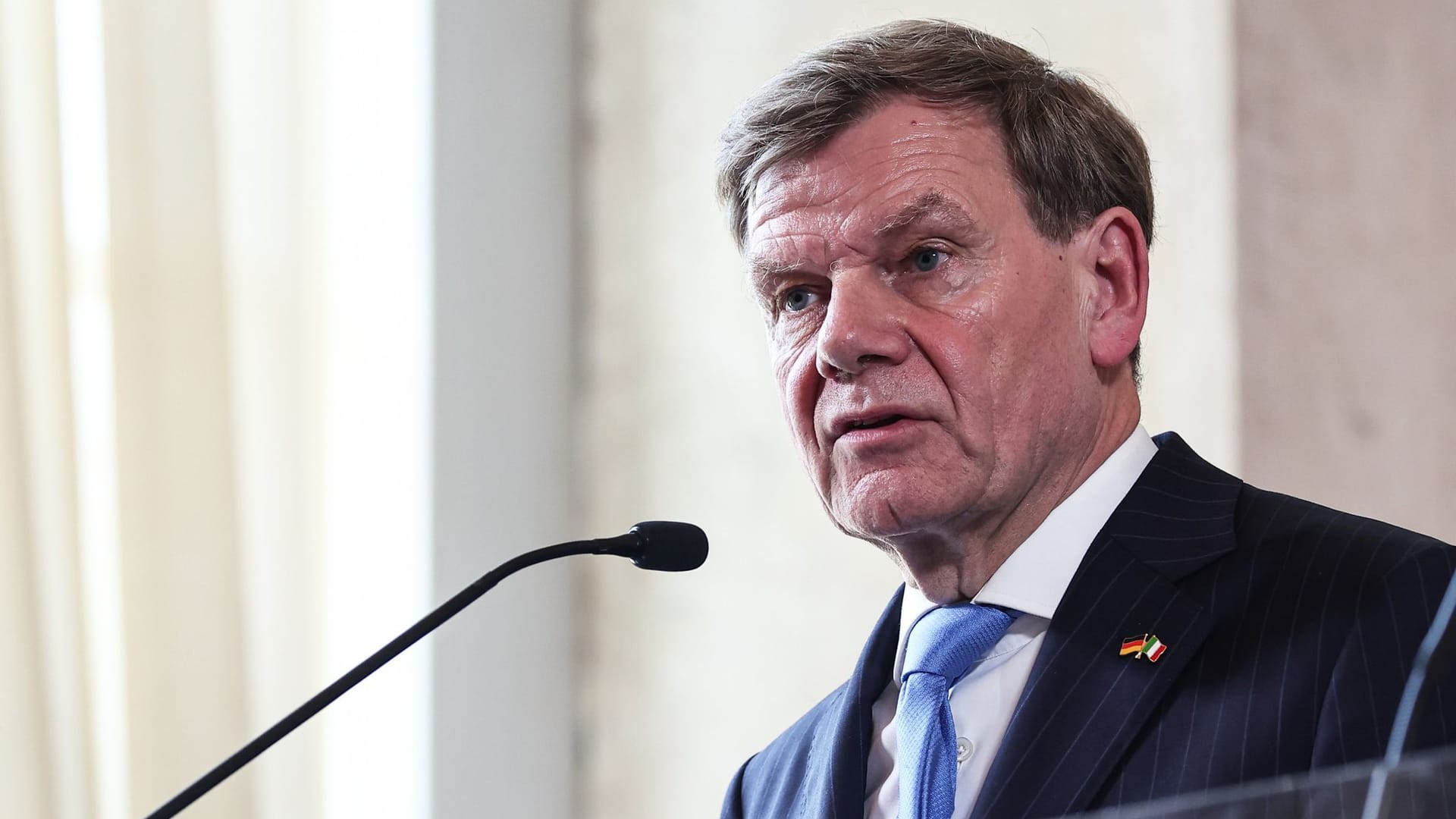 Außenminister Johann Wadephul: Die westliche Unterstützer der Ukraine ringen um weitere Maßnahmen gegen Russland.