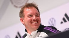 Bundestrainer bringt Journalisten zum Lachen