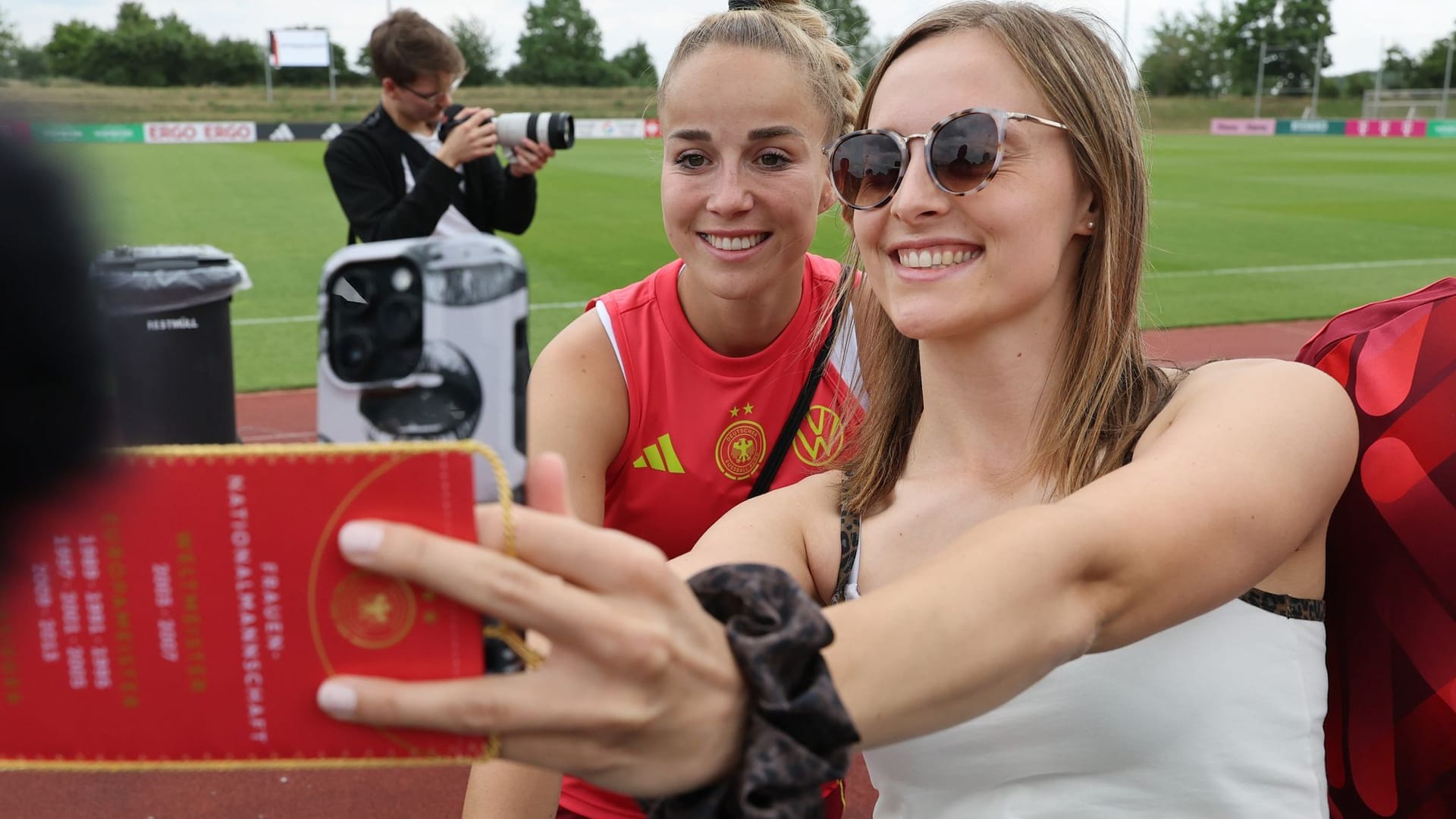 Fußball: Nationalteam, Frauen, EM-Vorbereitung, DFB-Pk