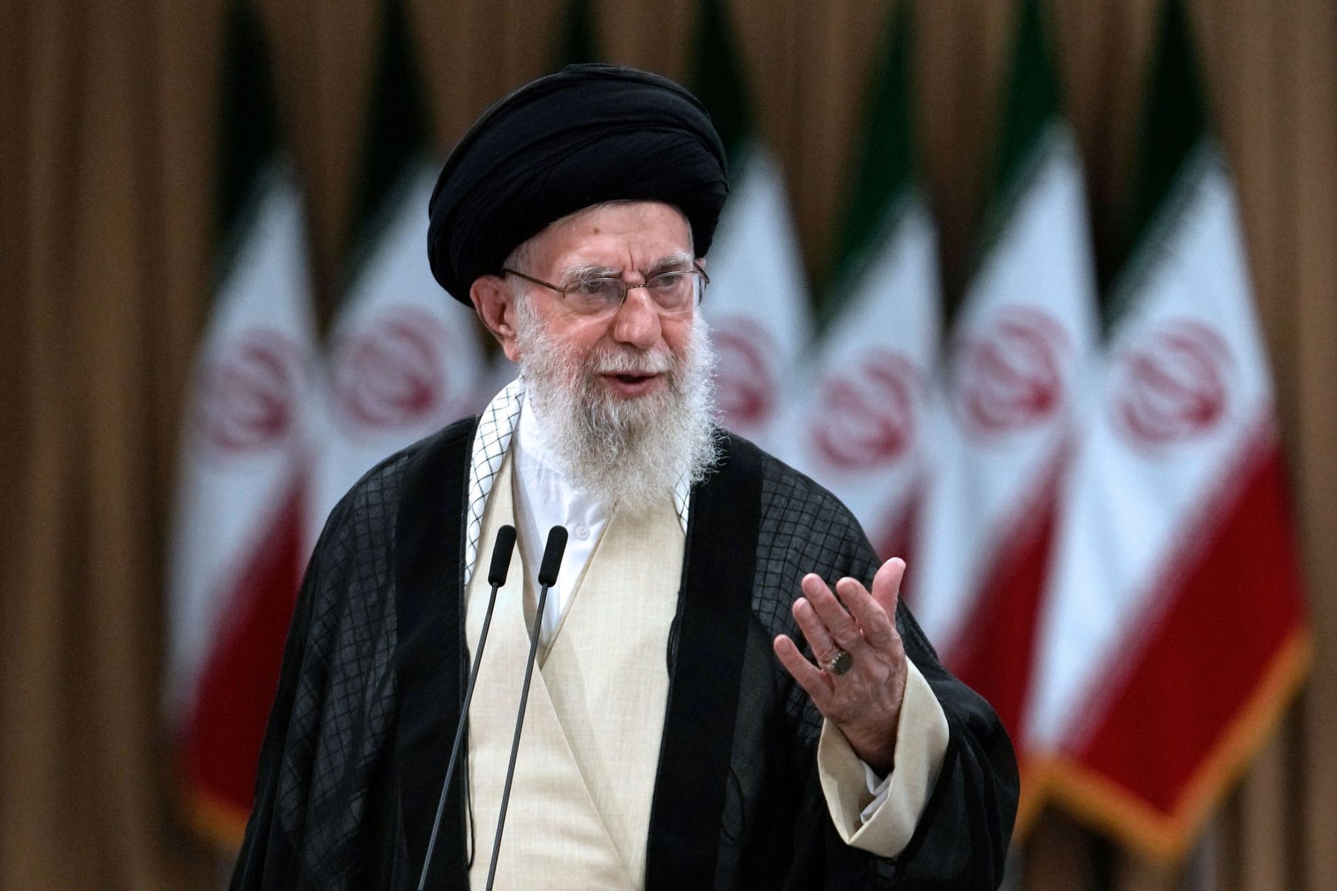 Der Diktator Ali Chamenei herrscht im Iran seit 36 Jahren.