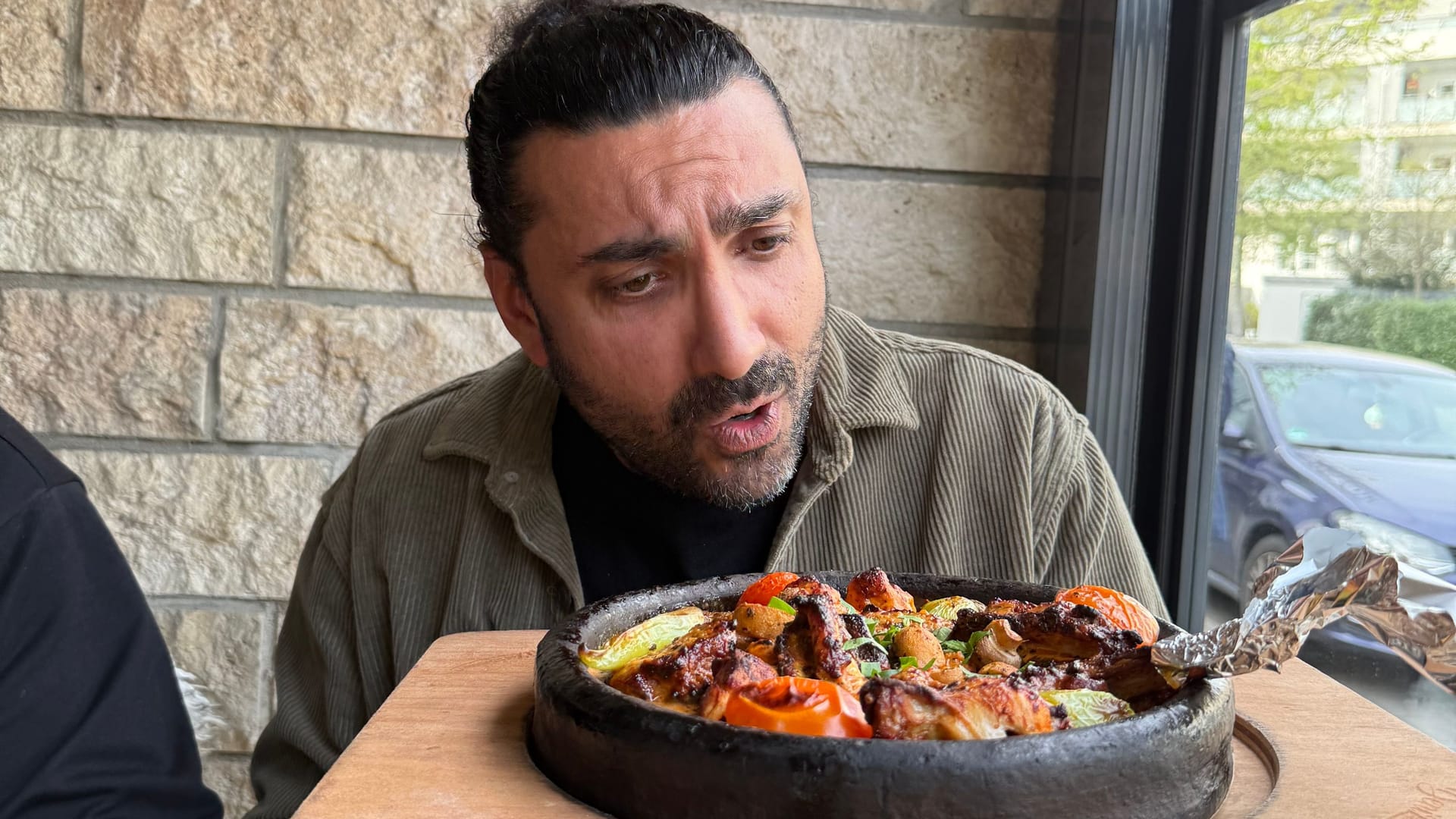 Erfolgreicher Foodblogger: Der Instagram-Kanal "Ari's Foodspots" hat fast 40.000 Follower. Erfolgreicher Foodblogger: Der Instagram-Kanal "Ari's Foodspots" hat fast 40.000 Follower.
