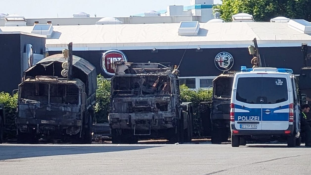 Bundeswehrfahrzeuge in Erfurt ausgebrannt